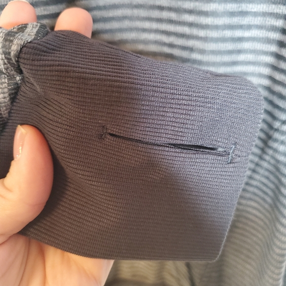 Mondetta Gray Stripe Cowl Neck Sweatshirt Pull Over Long Sleeve Medium - Picture 4 of 4